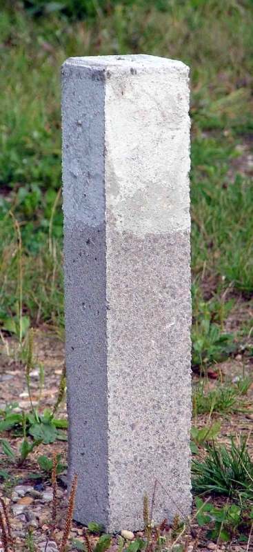 Betonové mezníky